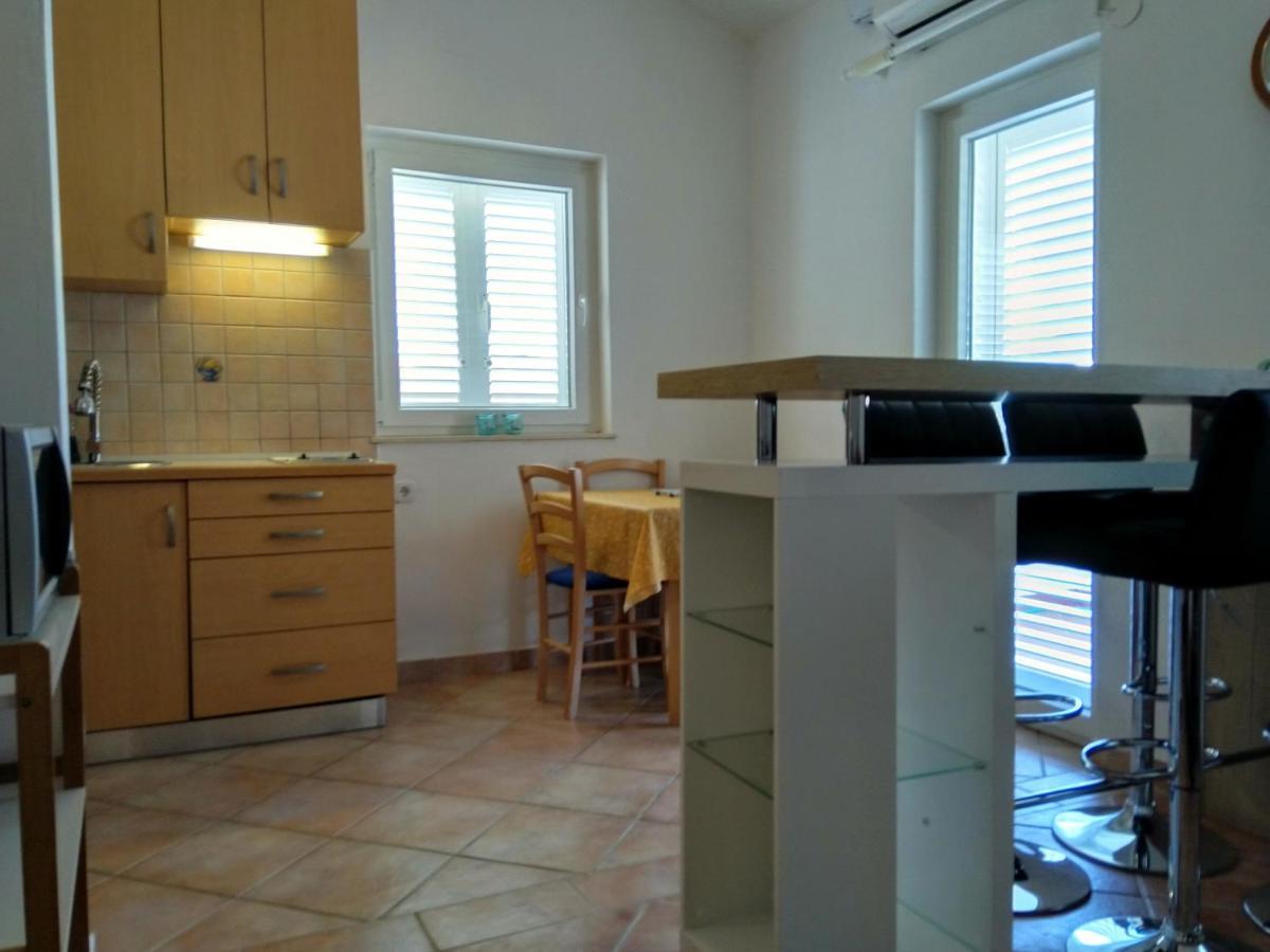 Apartment Edina Pag Pag Town Zewnętrze zdjęcie