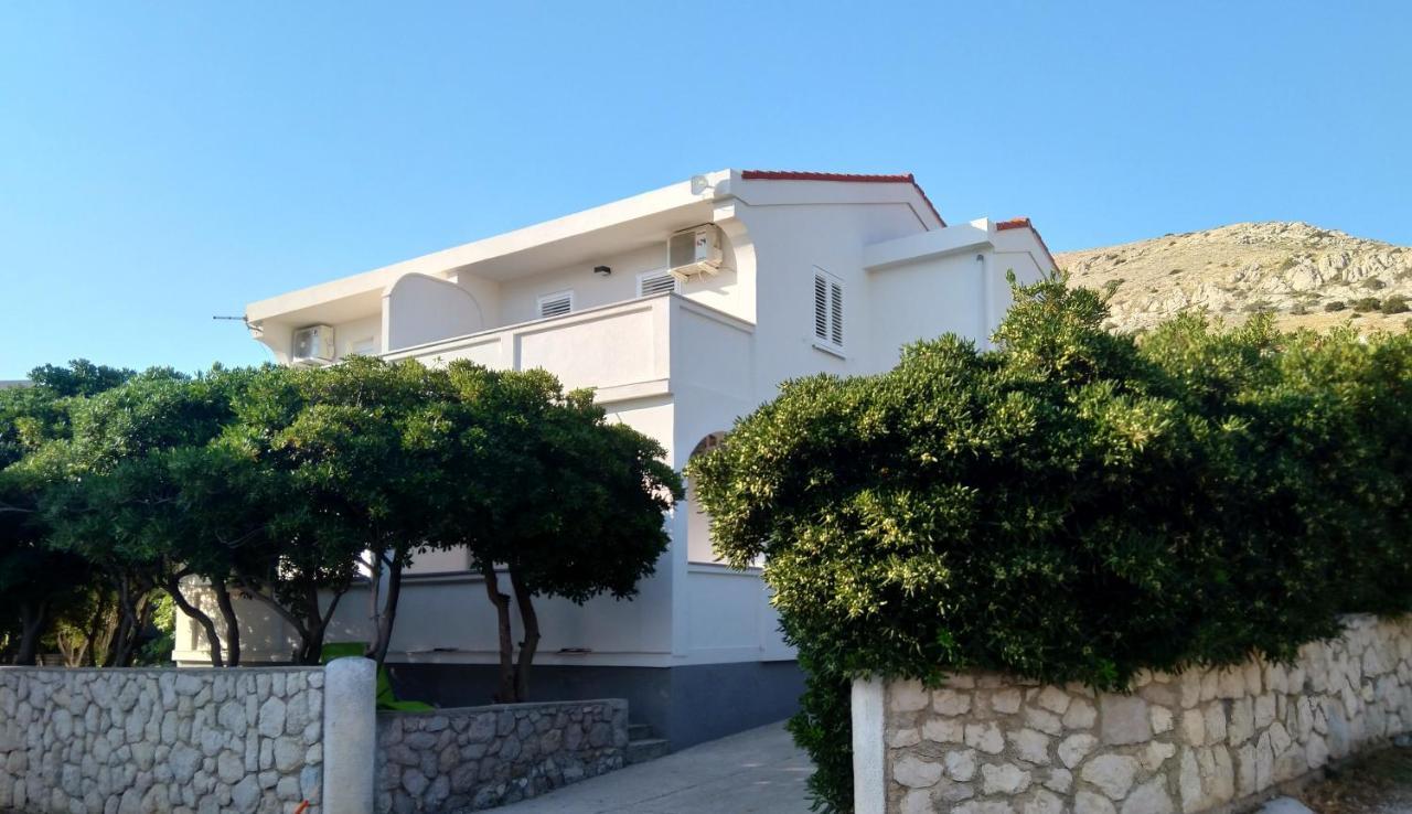 Apartment Edina Pag Pag Town Zewnętrze zdjęcie