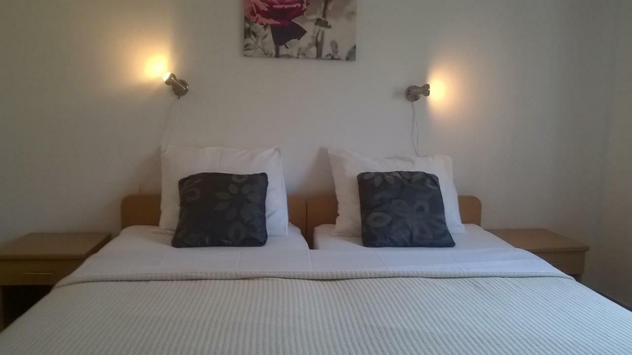 Apartment Edina Pag Pag Town Zewnętrze zdjęcie